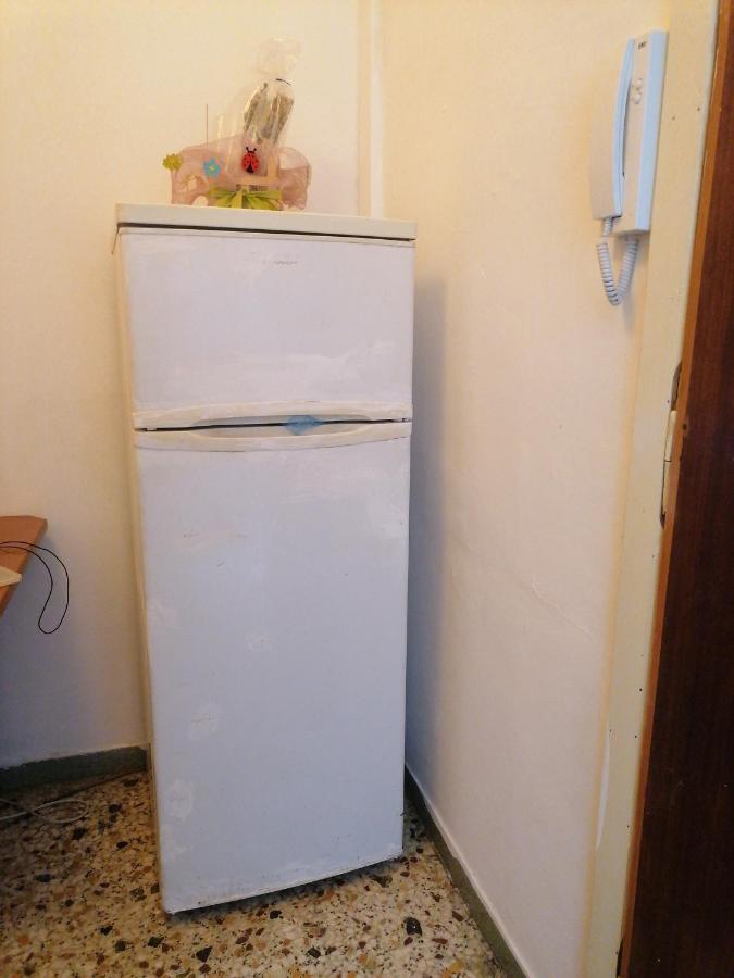 Athinas Apartment Near Acropoli And Monastiraki Metro Atenas Exterior foto